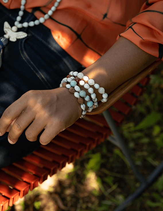 Bracelet couleur sable en perles d’argile d'Haïti émaillée unisexe - Simbi
