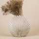 Vase feuille en grès Madam Stoltz - écru © Christine Picard