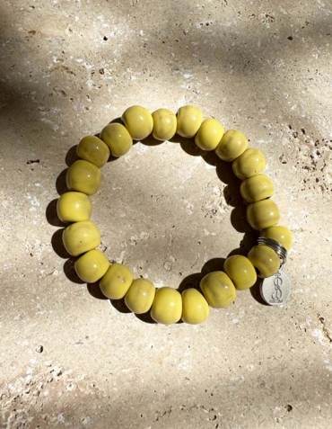 Bracelet jaune banane en perles d’argile d'Haïti émaillée unisexe - Simbi