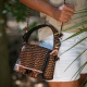 Petit Sac en Raphia de Madagascar - Havane - Lotus Small - Sans Arcidet © Christine Picard