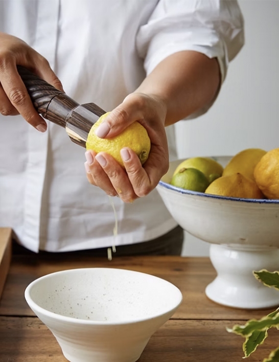 Presse citron en ébène de Tanzanie