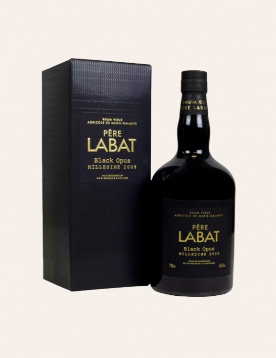 Bouteille et coffret Père Labat Black Opus 2009