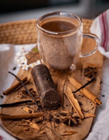 KAKO, Le bâton de Cacao Pur des Montagnes de Guadeloupe 100 gr © Christine Picard