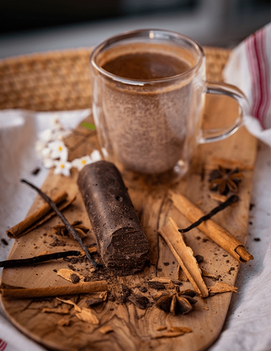 Le bâton kako (de Cacao) artisanal de Guadeloupe et le chocolat chaud créole