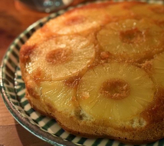 G&acirc;teau antillais &agrave; l&rsquo;ananas frais et rhum agricole